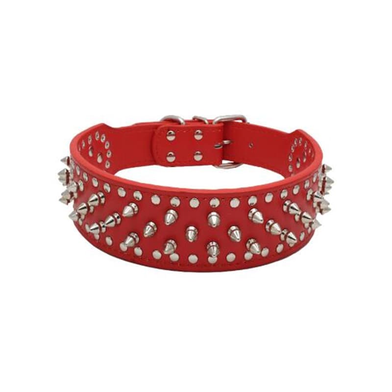 collier chien a pointes rouge cuir pu rivets argentes fond blanc