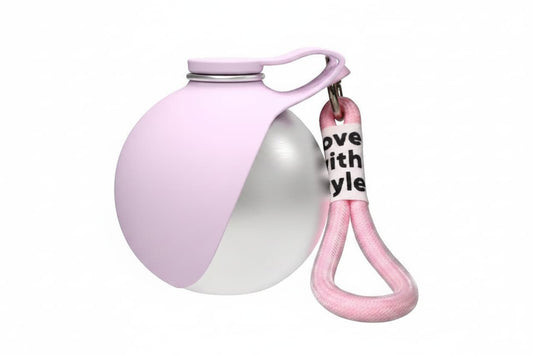 gourde pour chien acier inoxydable rose fond blanc