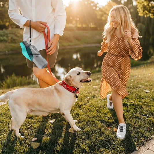 labrador blanc couple parc coucher soleil gourde pour chien portable 800ml verte
