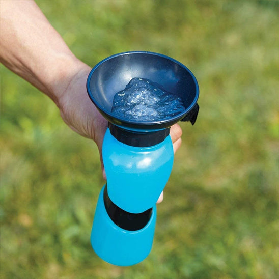 main gourde pour chien portable 500ml bleu clair bol eau exterieur